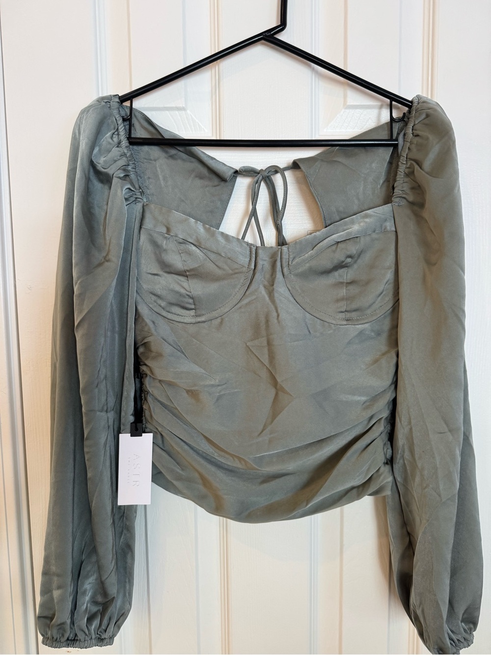 Astr Sage Long Puff-Sleeve Sweetheart Bustier Top - Women - Picture 2 of 6